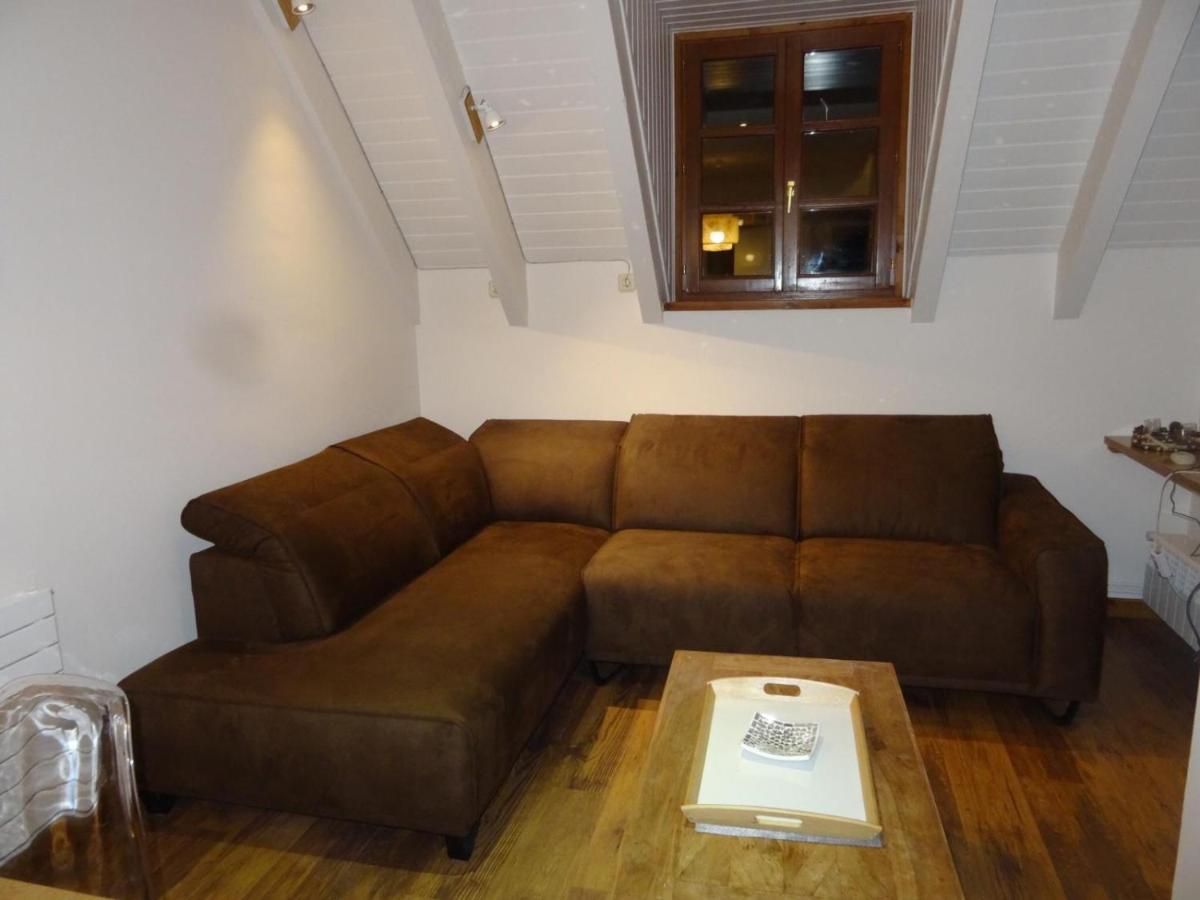 Apartamentos Tanau Baqueira Beret Bagian luar foto