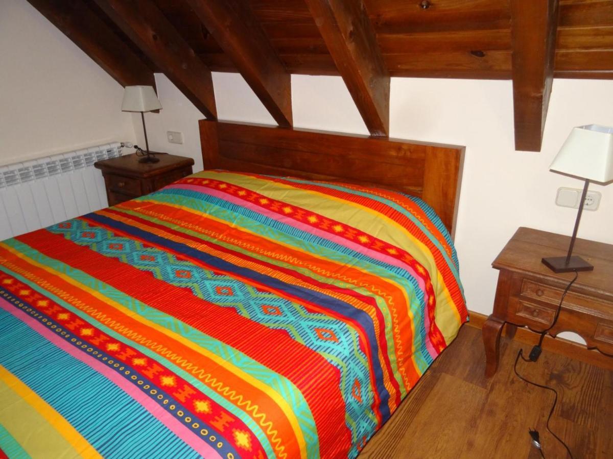 Apartamentos Tanau Baqueira Beret Bagian luar foto