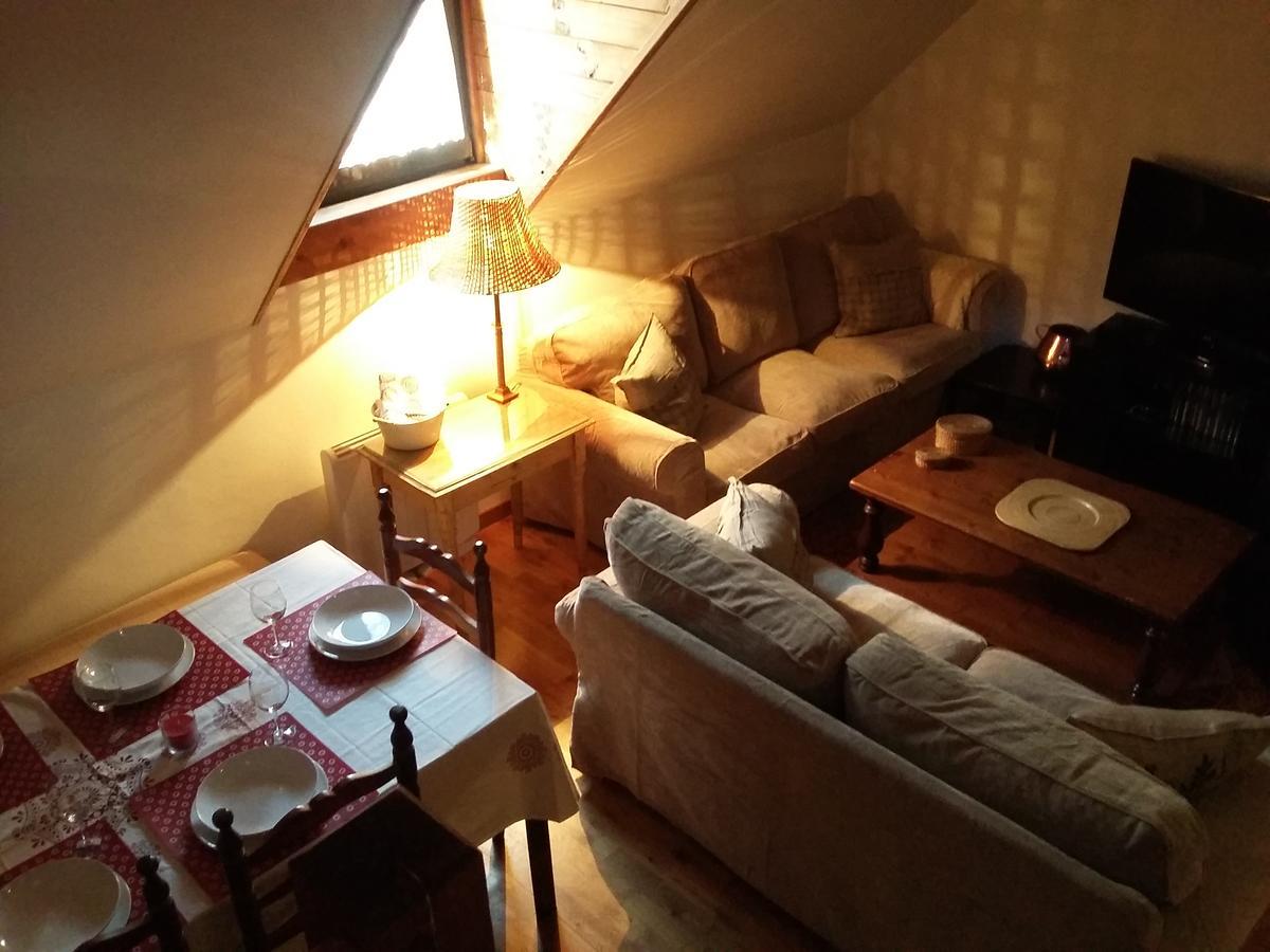 Apartamentos Tanau Baqueira Beret Bagian luar foto