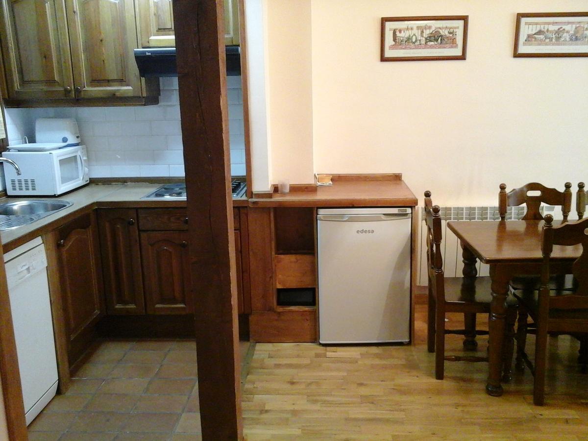 Apartamentos Tanau Baqueira Beret Bagian luar foto