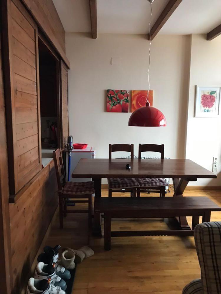 Apartamentos Tanau Baqueira Beret Bagian luar foto