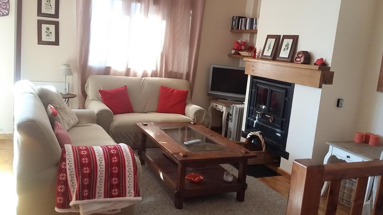 Apartamentos Tanau Baqueira Beret Bagian luar foto