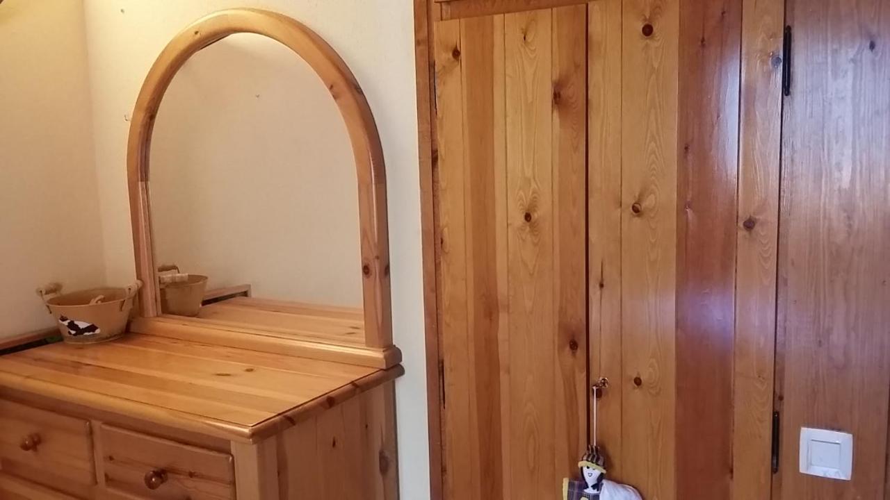 Apartamentos Tanau Baqueira Beret Bagian luar foto